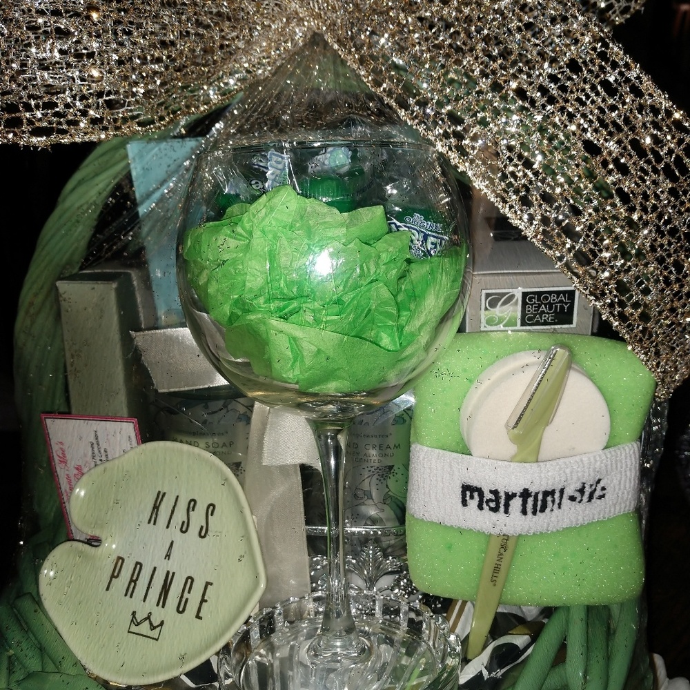 Deluxe Spa Basket